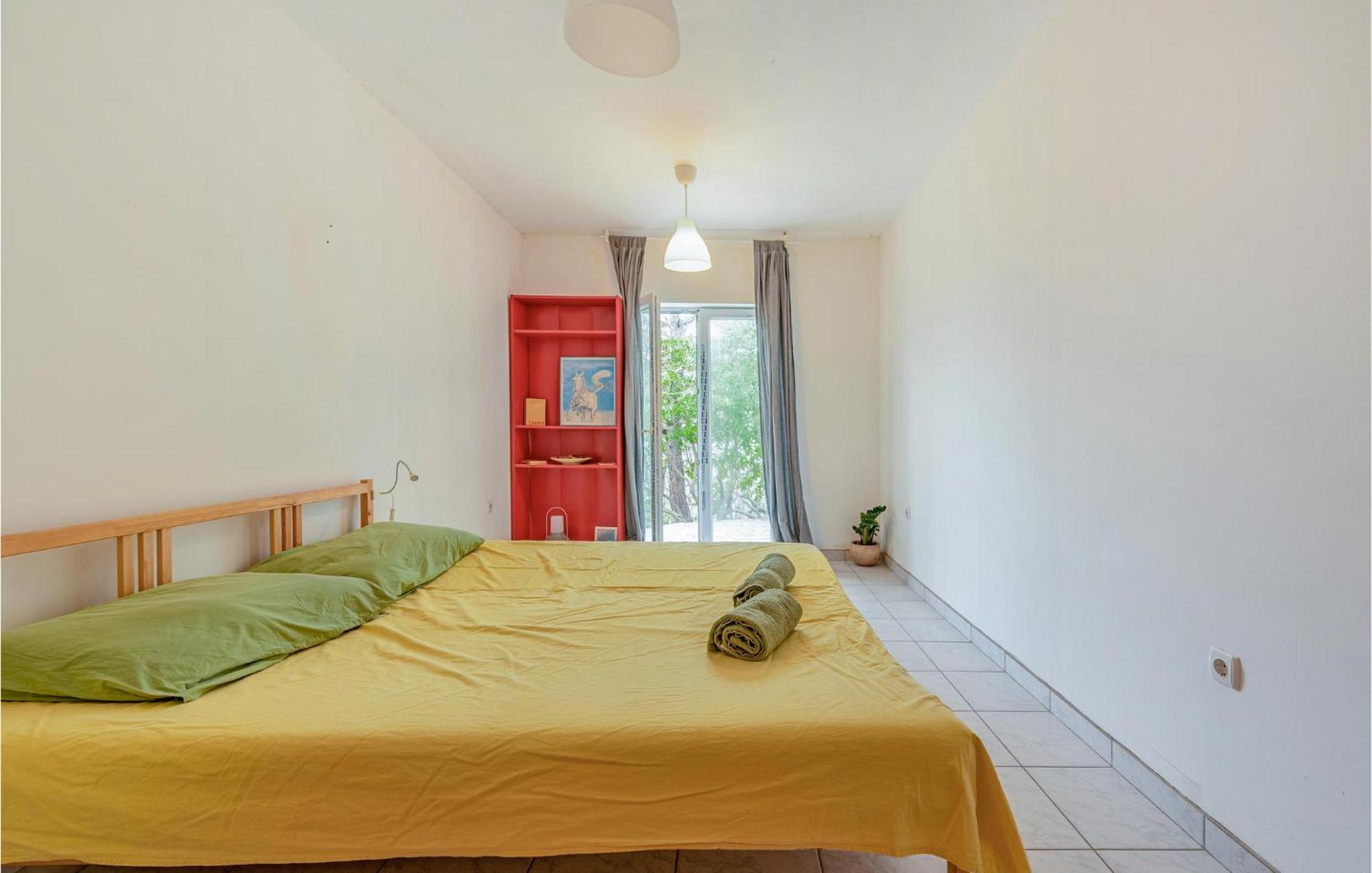 Pet Friendly Apartment In Novalja With Kitchen 外观 照片